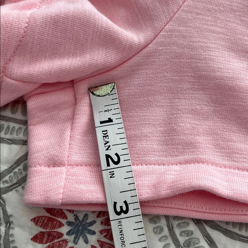 NWOT Vineyard Vines pink shorts, size M. - Picture 8 of 11